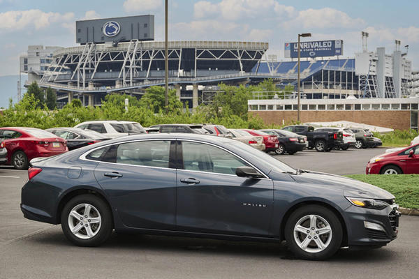 Fleet full size sedan for rent